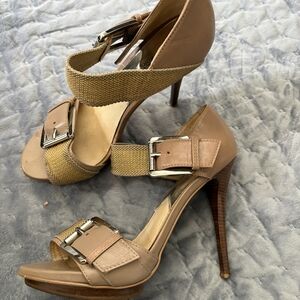 Michael Kors Tan and Gold Heels